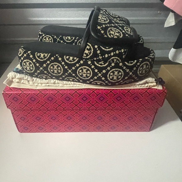 Tory Burch Monogram T Bubble Slides - Picture 1 of 5